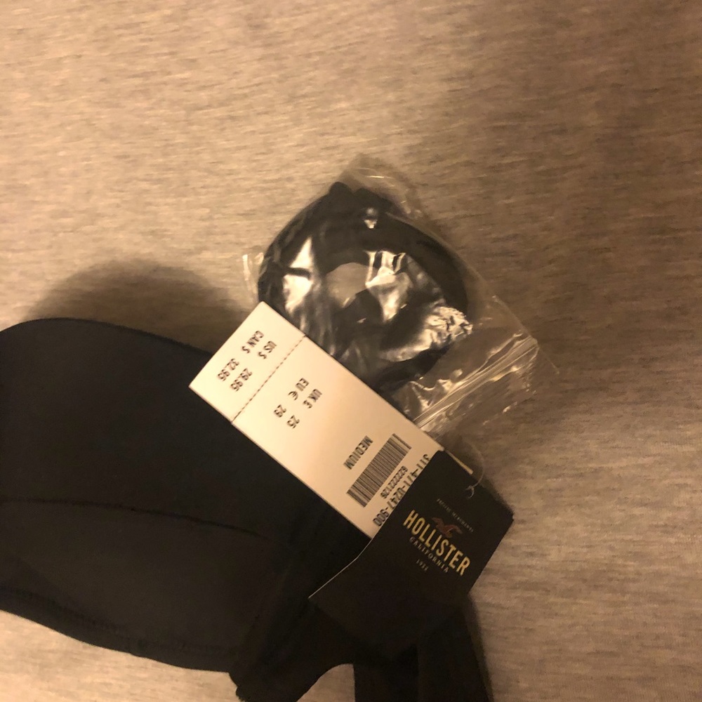 Hollister bikini Band new top